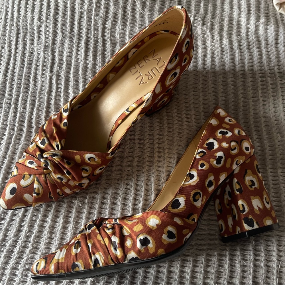 NEW Naturalizer Leopard Heel Pump Shoes US 6
